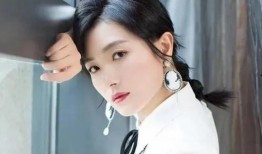 网曝黑料门 万茜自爆一年潜七次,黑料门事件引发热议